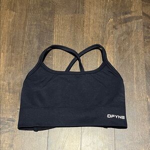 DFYNE dynamic sports bra